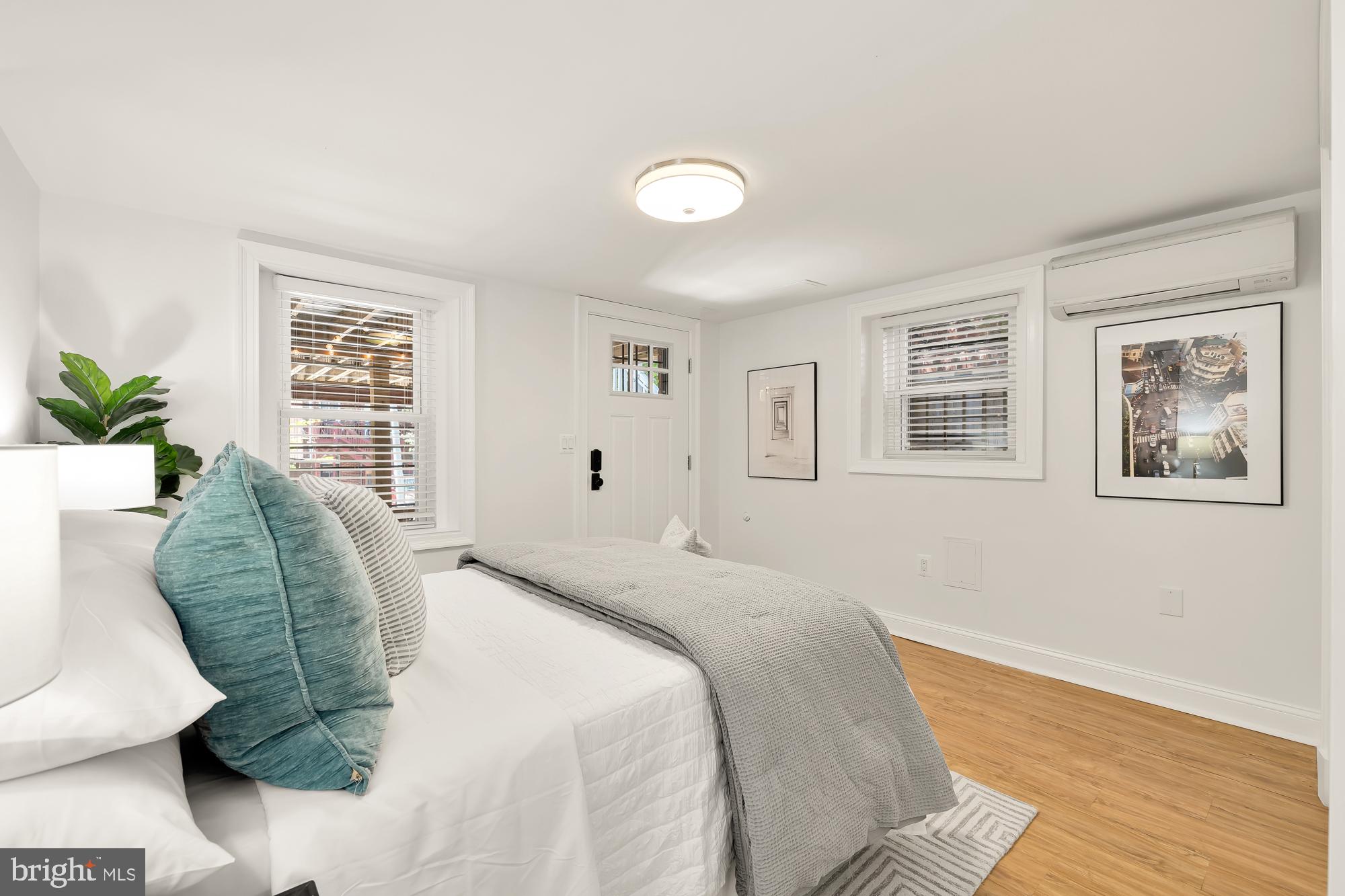 MOUNT PLEASANT - Residential