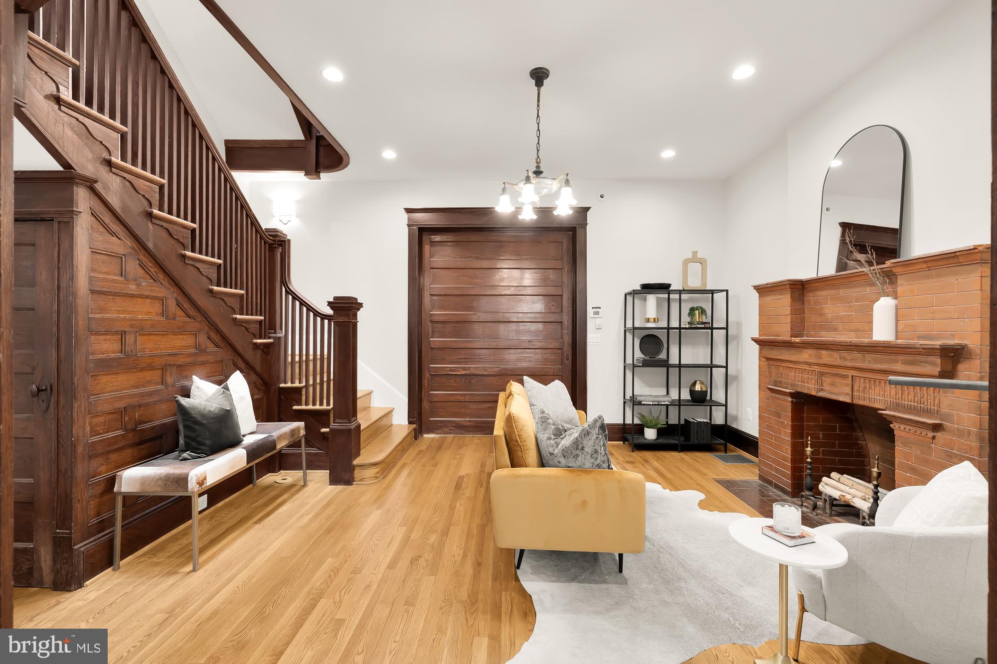 MOUNT PLEASANT - Residential