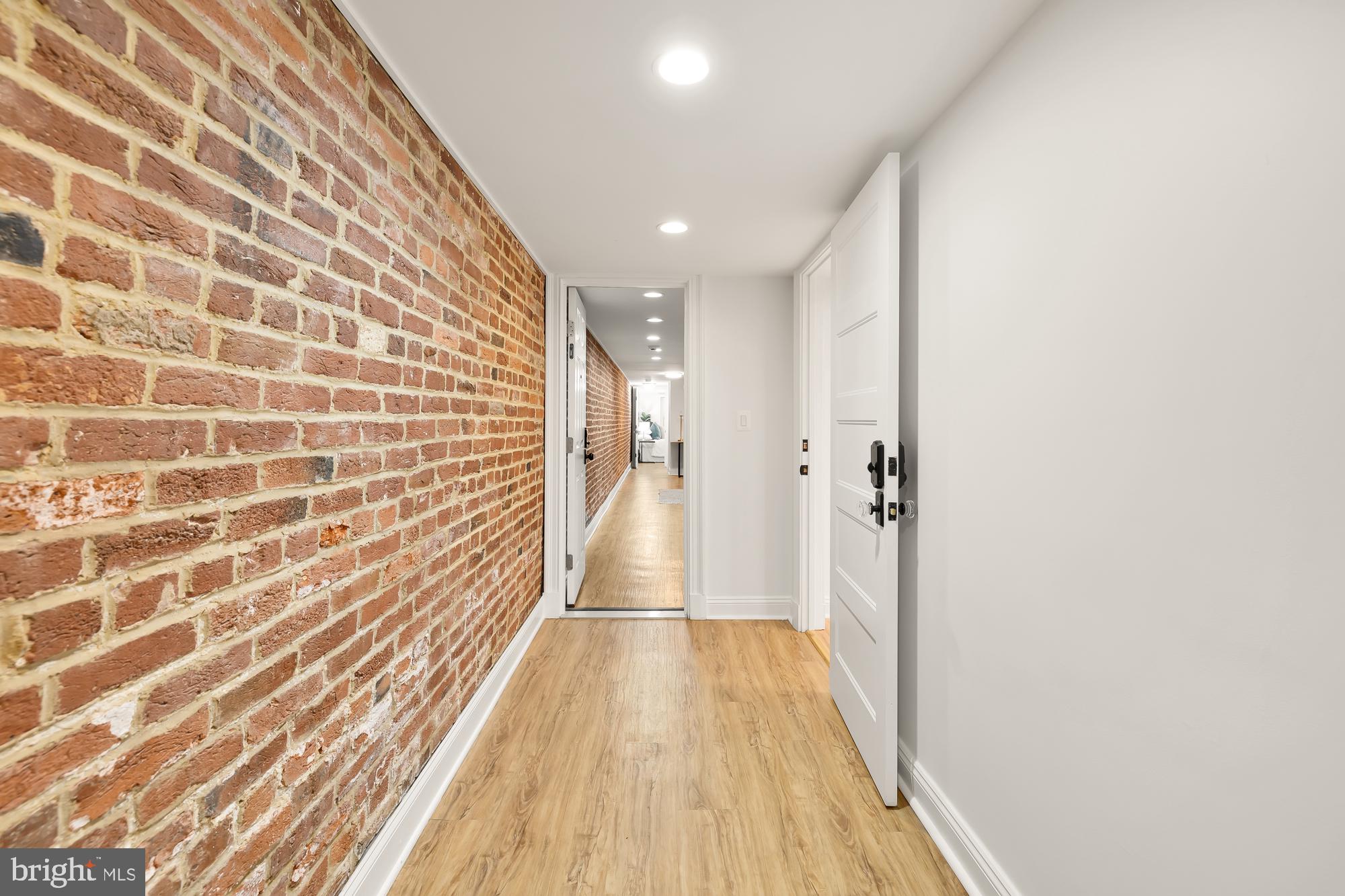 MOUNT PLEASANT - Residential