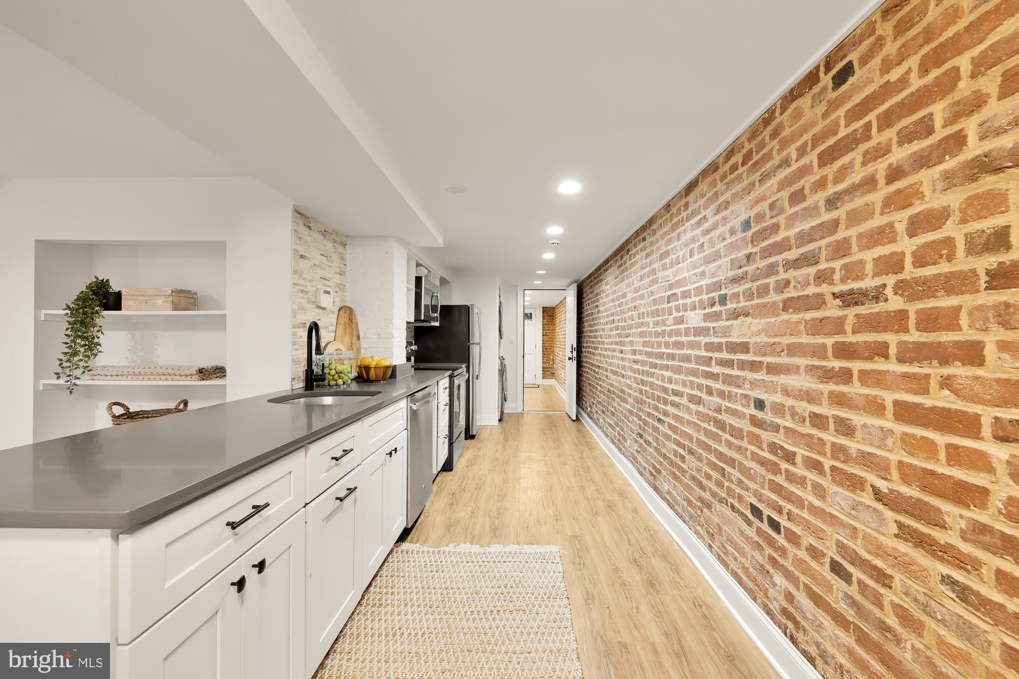 MOUNT PLEASANT - Residential