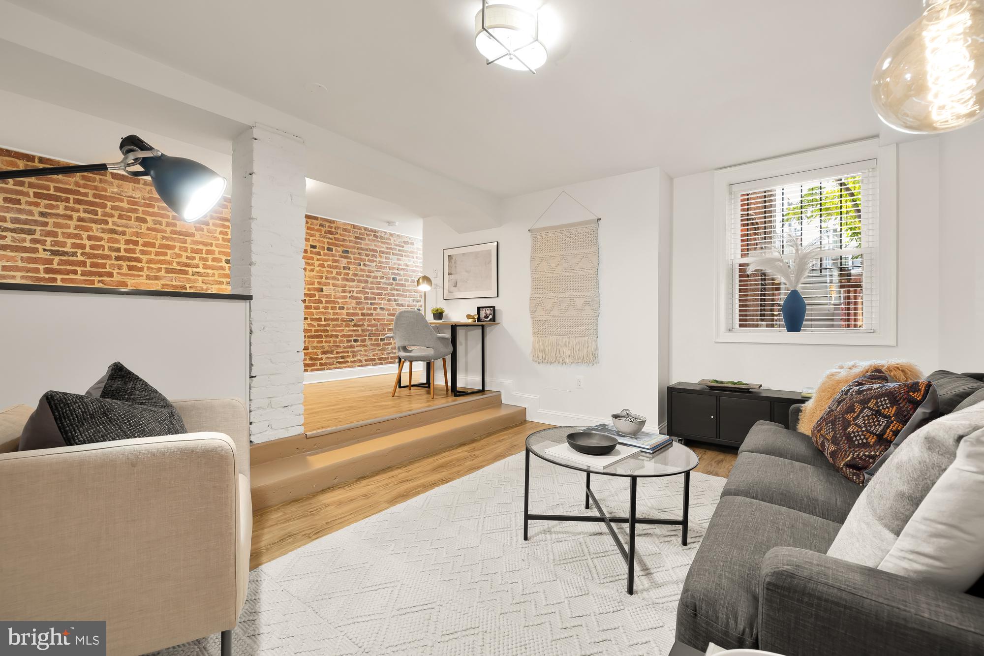 MOUNT PLEASANT - Residential