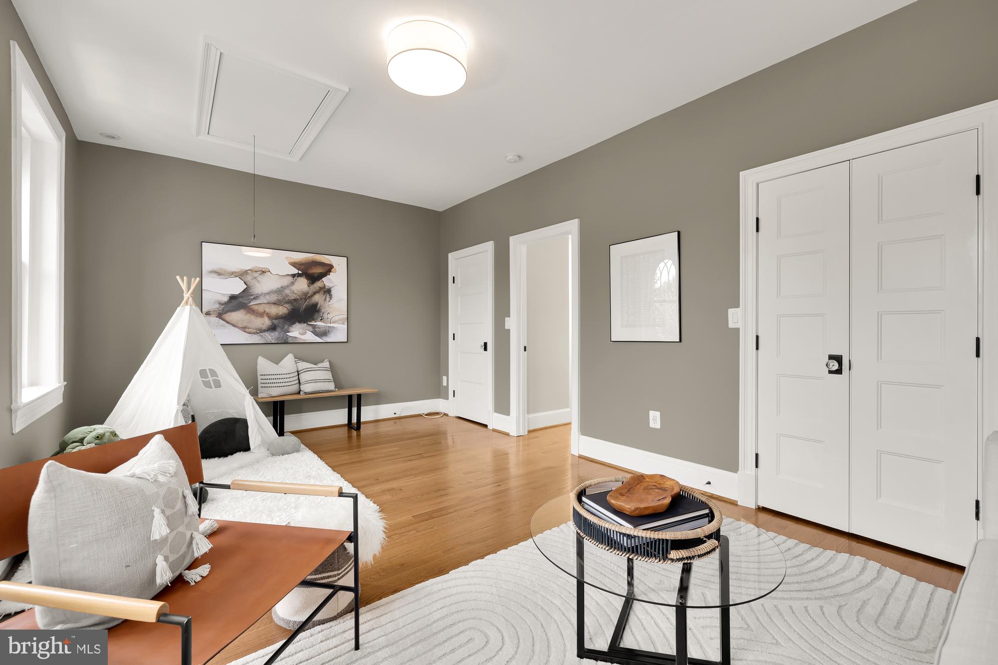 MOUNT PLEASANT - Residential