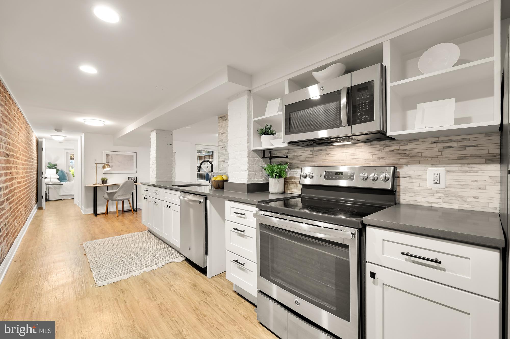 MOUNT PLEASANT - Residential
