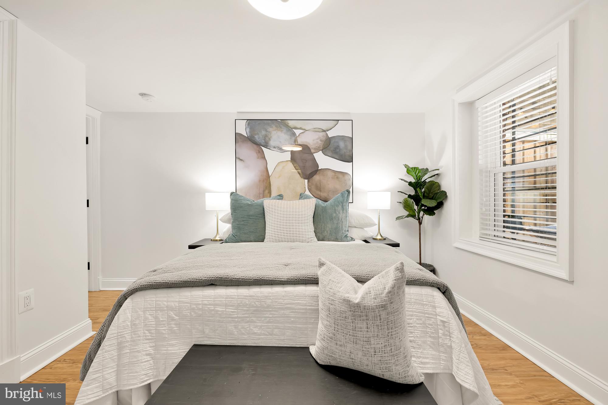 MOUNT PLEASANT - Residential