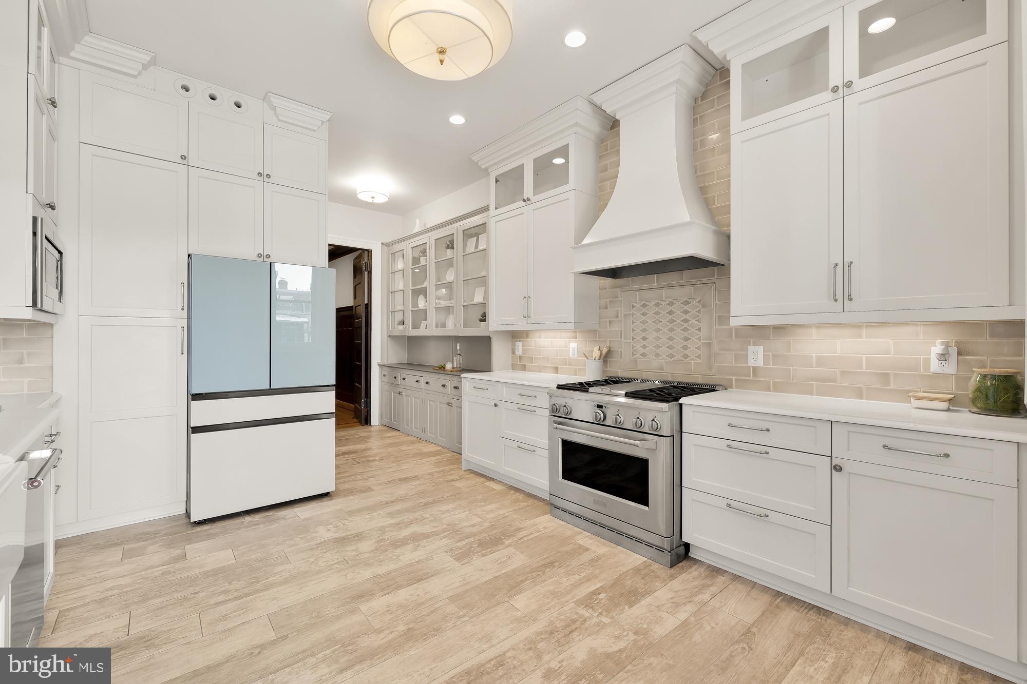 MOUNT PLEASANT - Residential