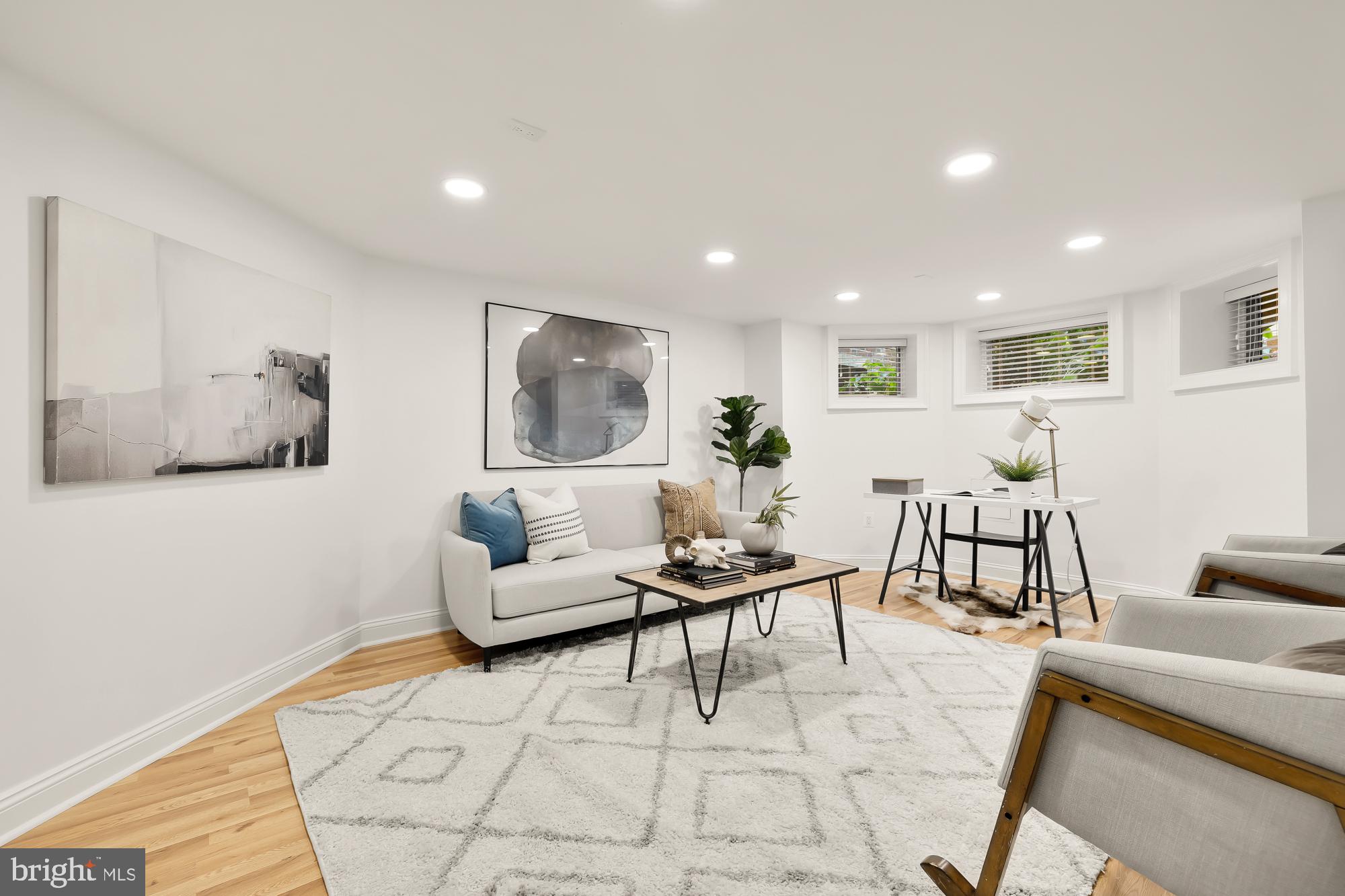 MOUNT PLEASANT - Residential