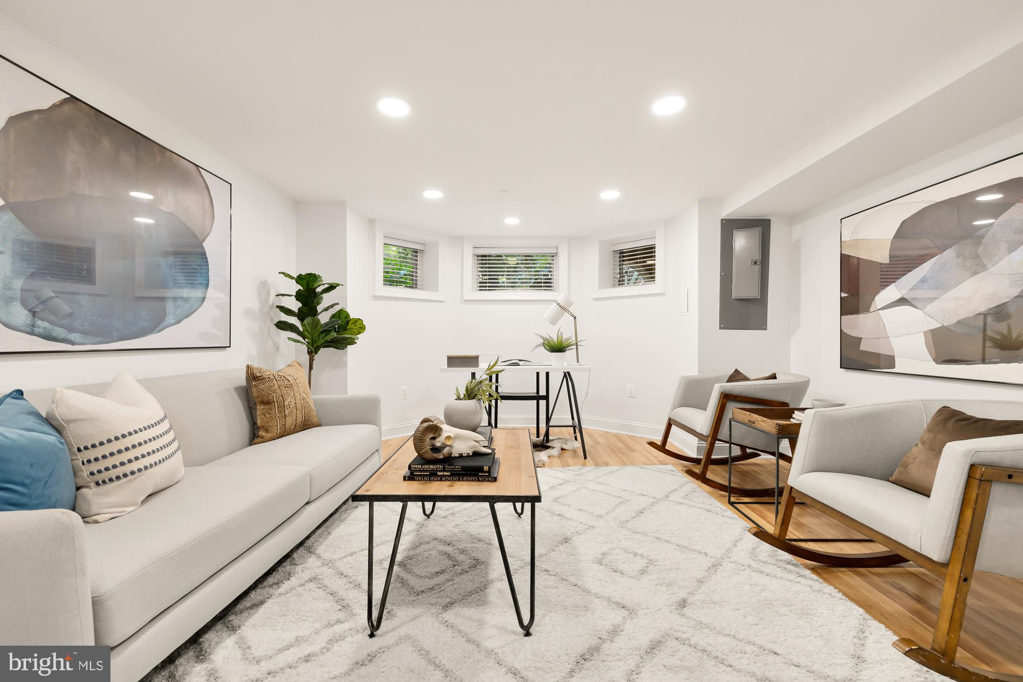 MOUNT PLEASANT - Residential