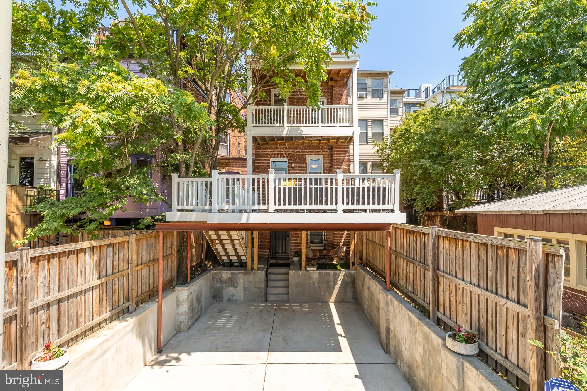 MOUNT PLEASANT - Residential