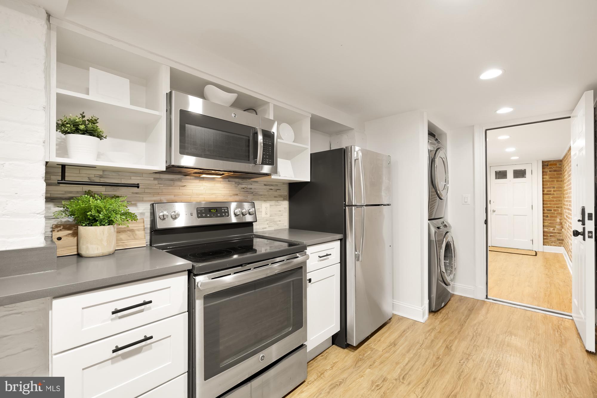MOUNT PLEASANT - Residential