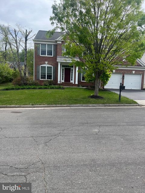 43896 CHURCHILL GLEN DRIVE CHANTILLY VA 20152