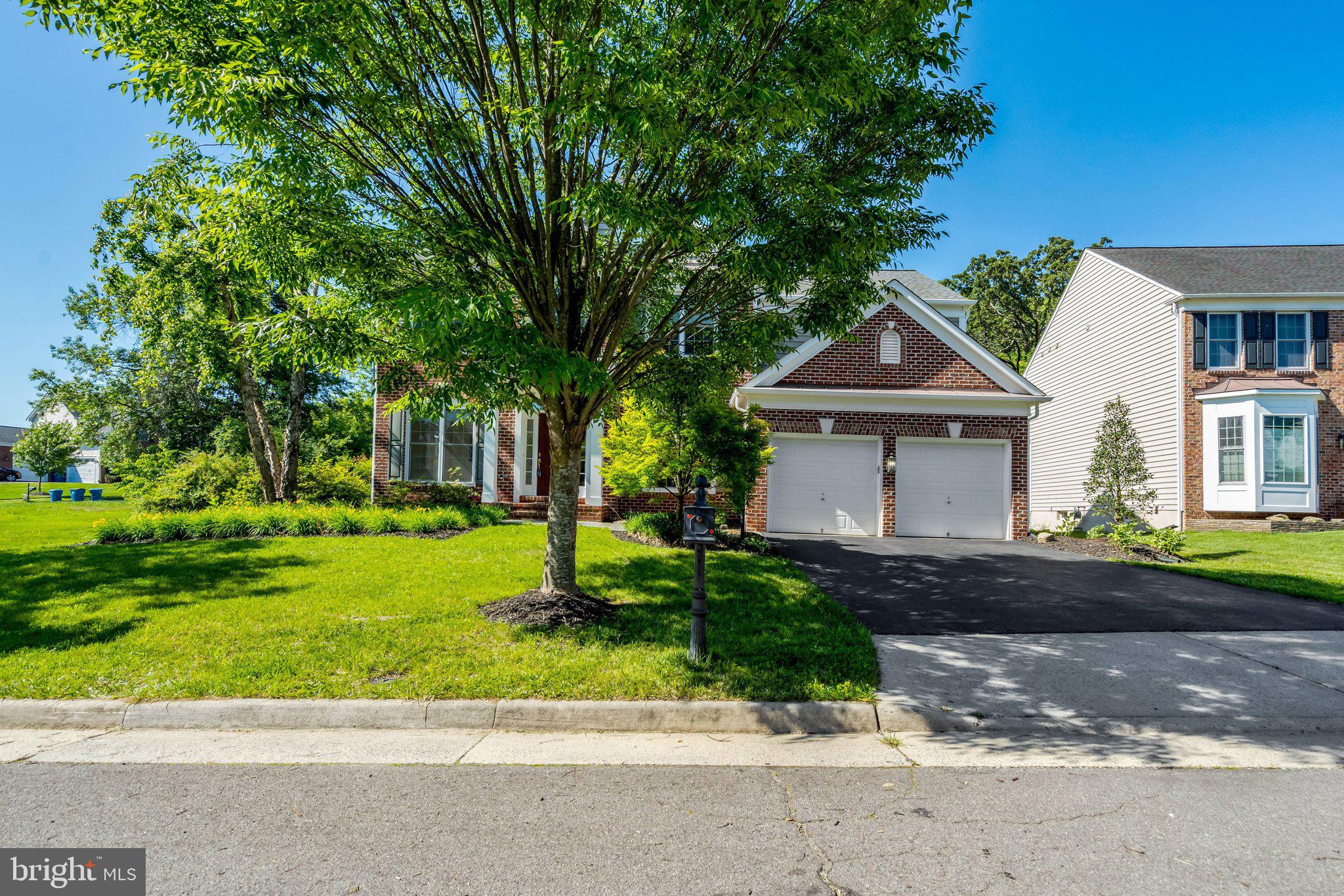 43896 CHURCHILL GLEN DRIVE