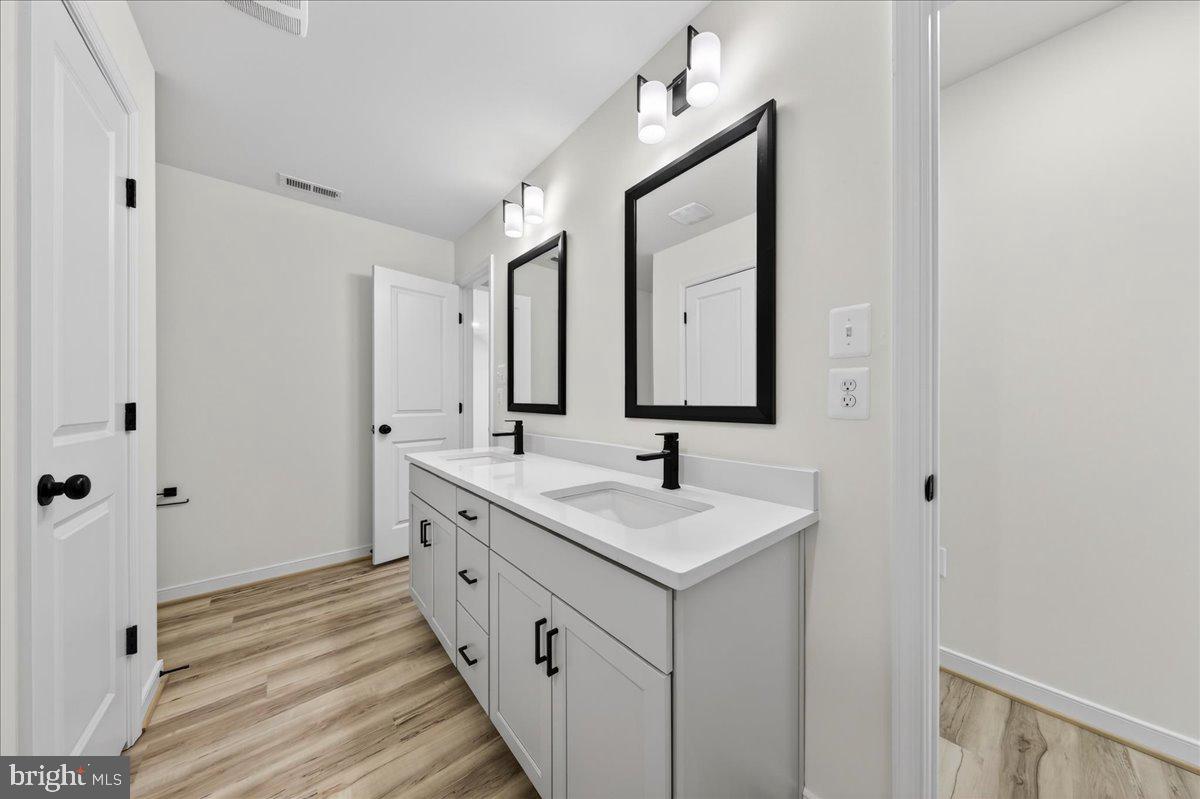 WILDWOOD ON LAKE ANNA - Residential