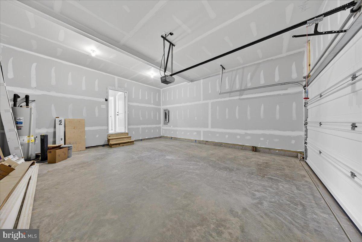 WILDWOOD ON LAKE ANNA - Residential