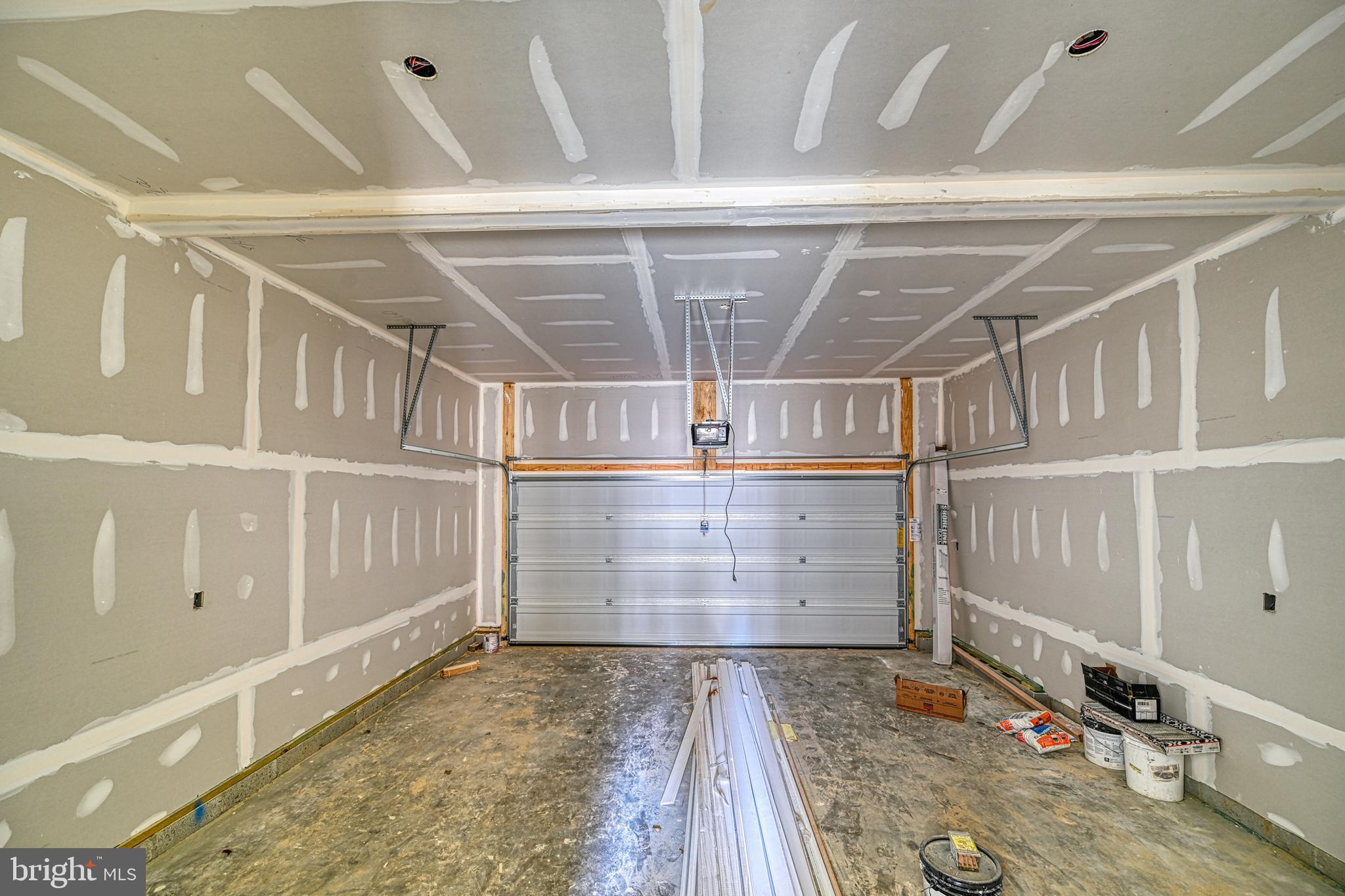 WILDWOOD ON LAKE ANNA - Residential