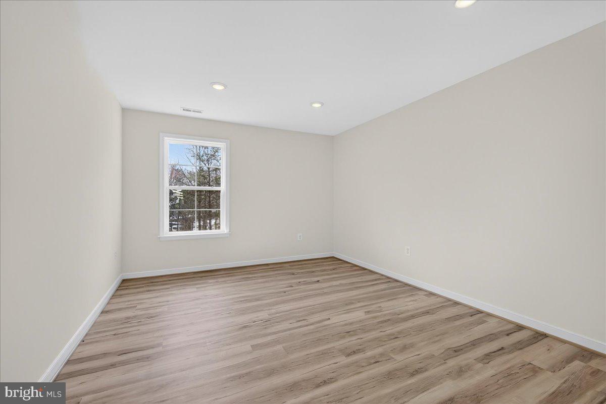 WILDWOOD ON LAKE ANNA - Residential