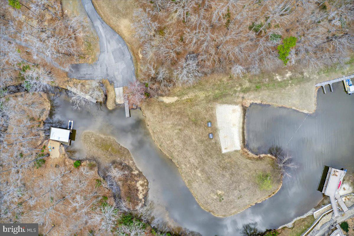 WILDWOOD ON LAKE ANNA - Residential