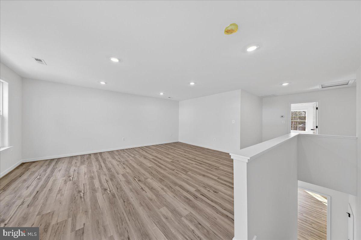 WILDWOOD ON LAKE ANNA - Residential