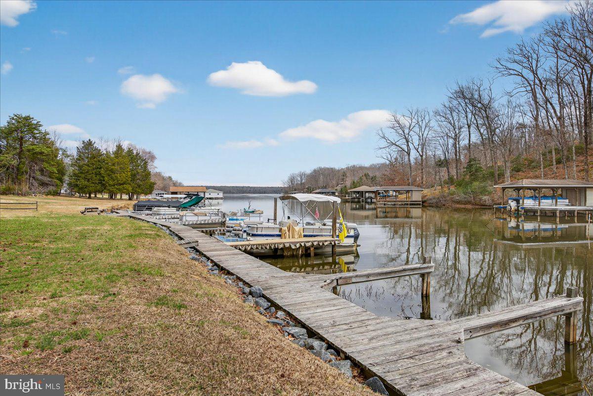 WILDWOOD ON LAKE ANNA - Residential