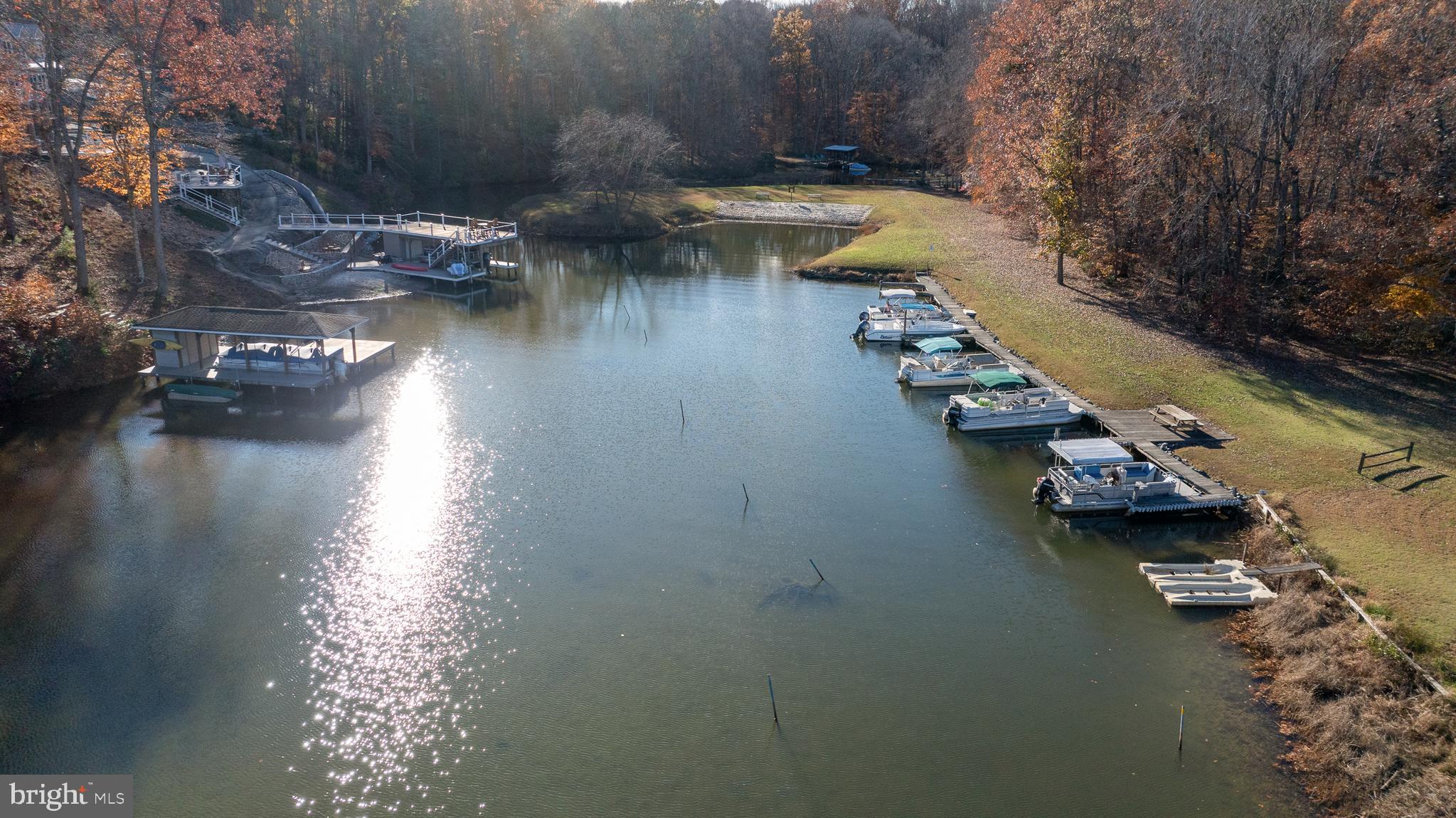 WILDWOOD ON LAKE ANNA - Residential