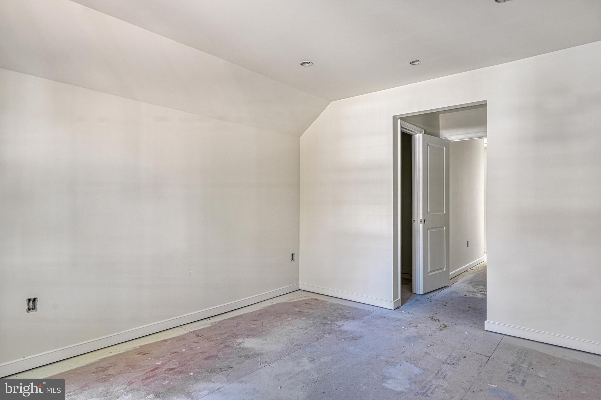 WILDWOOD ON LAKE ANNA - Residential