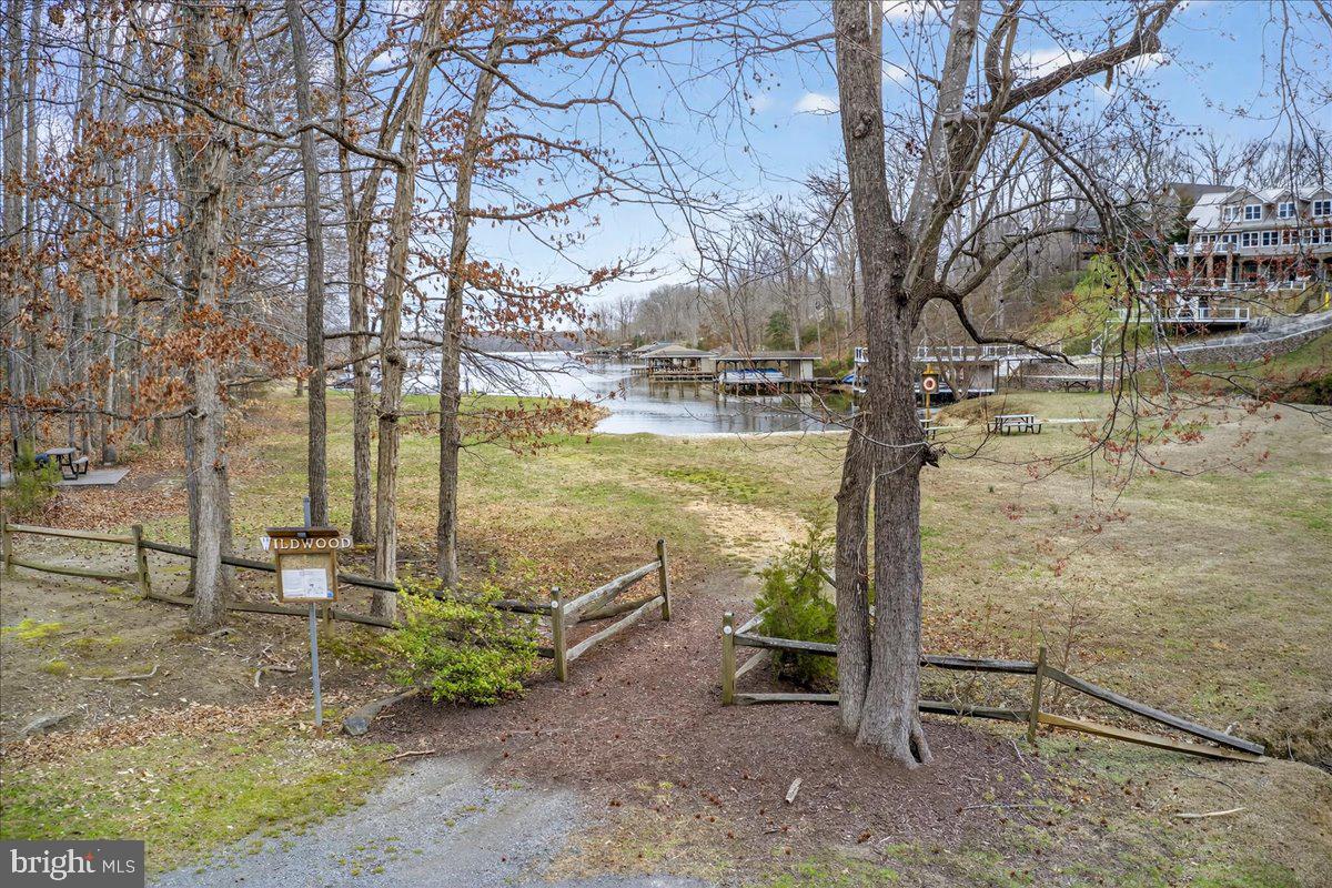 WILDWOOD ON LAKE ANNA - Residential