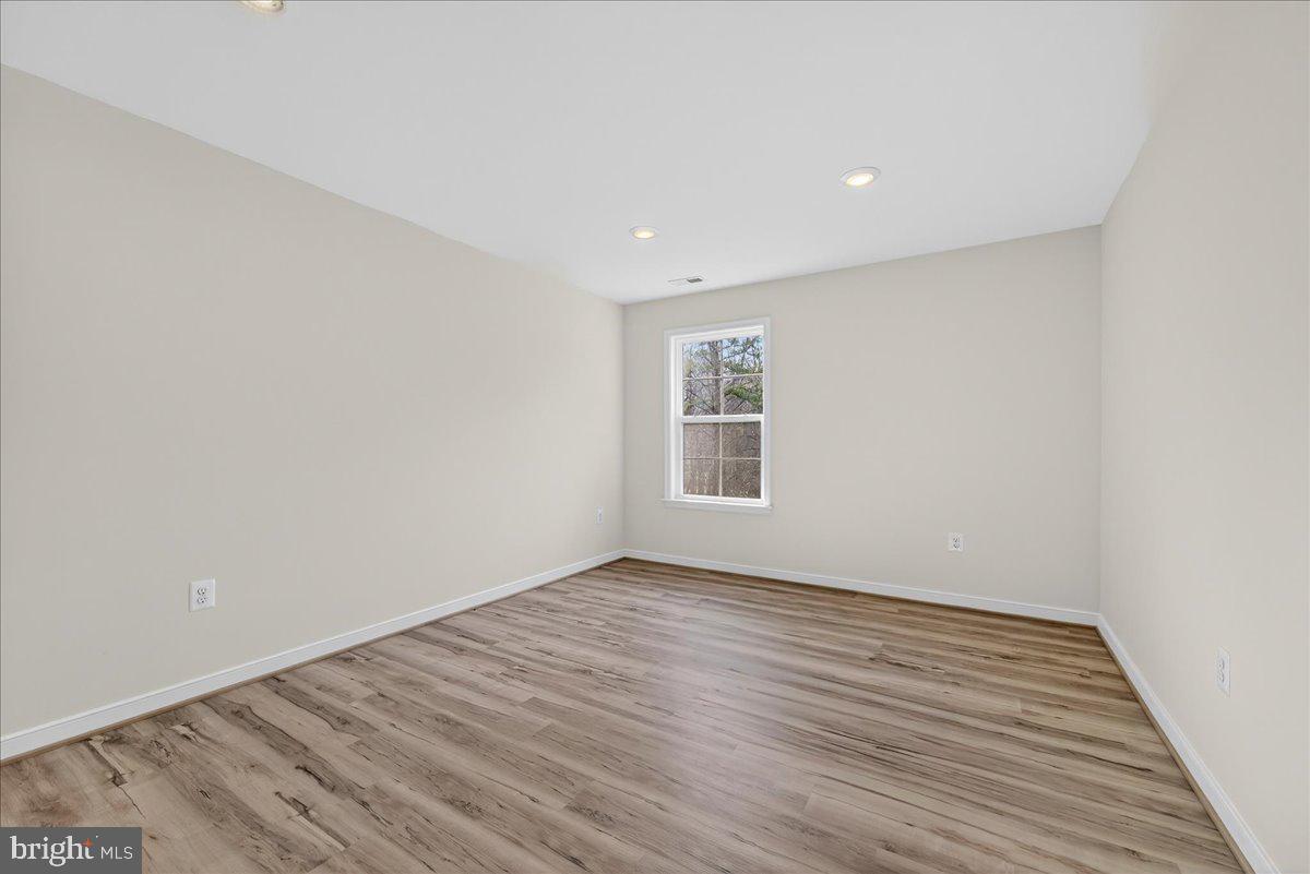 WILDWOOD ON LAKE ANNA - Residential