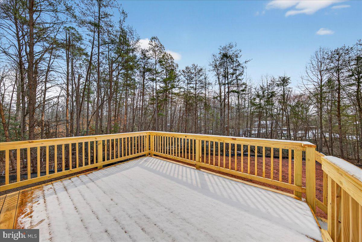 WILDWOOD ON LAKE ANNA - Residential