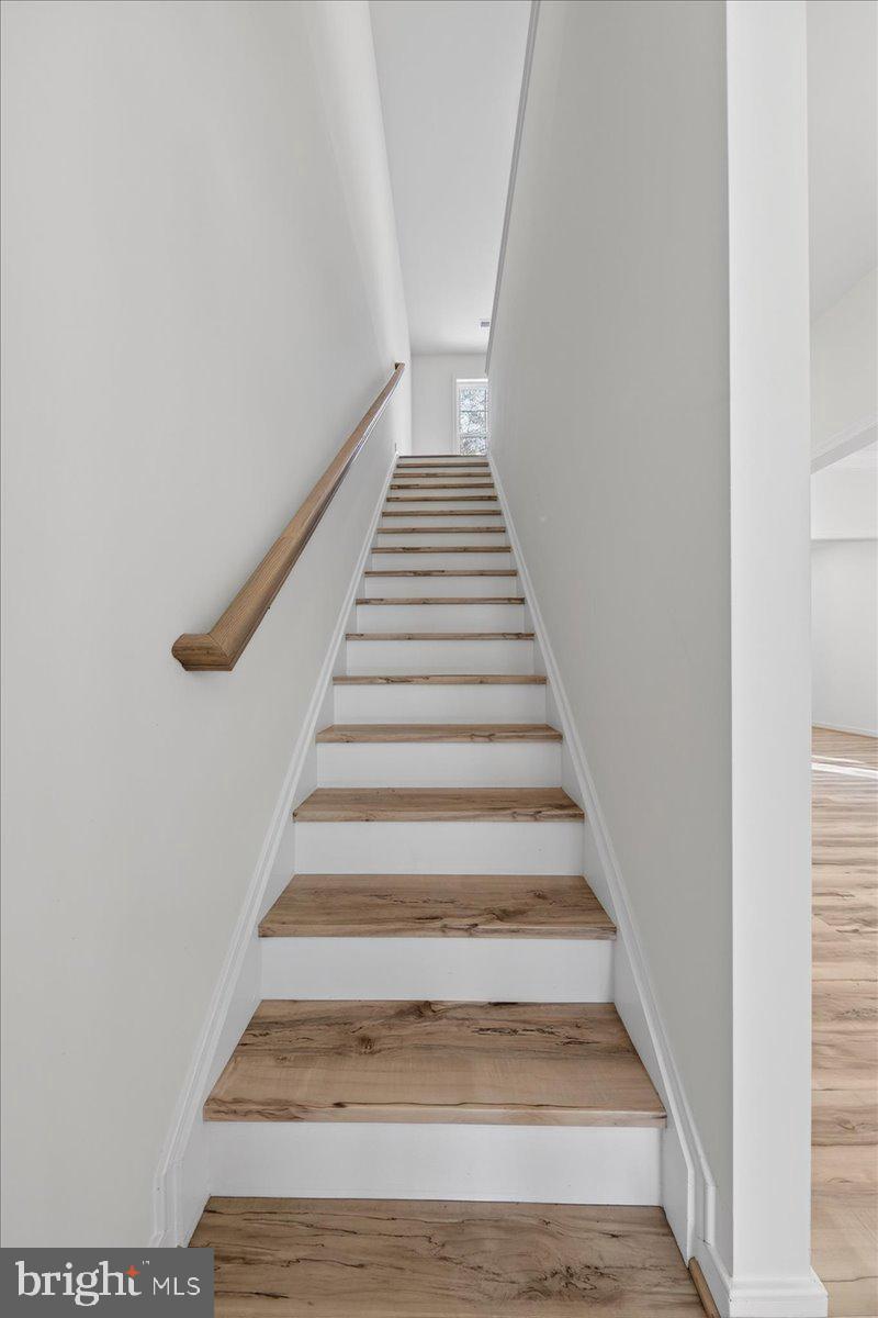 WILDWOOD ON LAKE ANNA - Residential