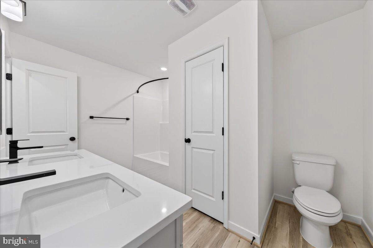 WILDWOOD ON LAKE ANNA - Residential