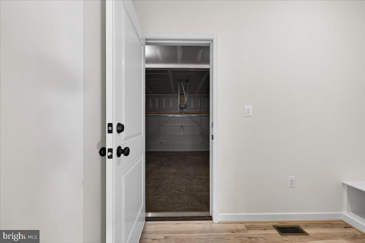 WILDWOOD ON LAKE ANNA - Residential