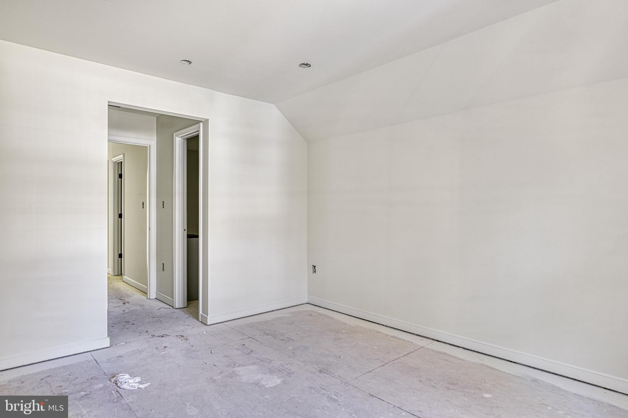 WILDWOOD ON LAKE ANNA - Residential