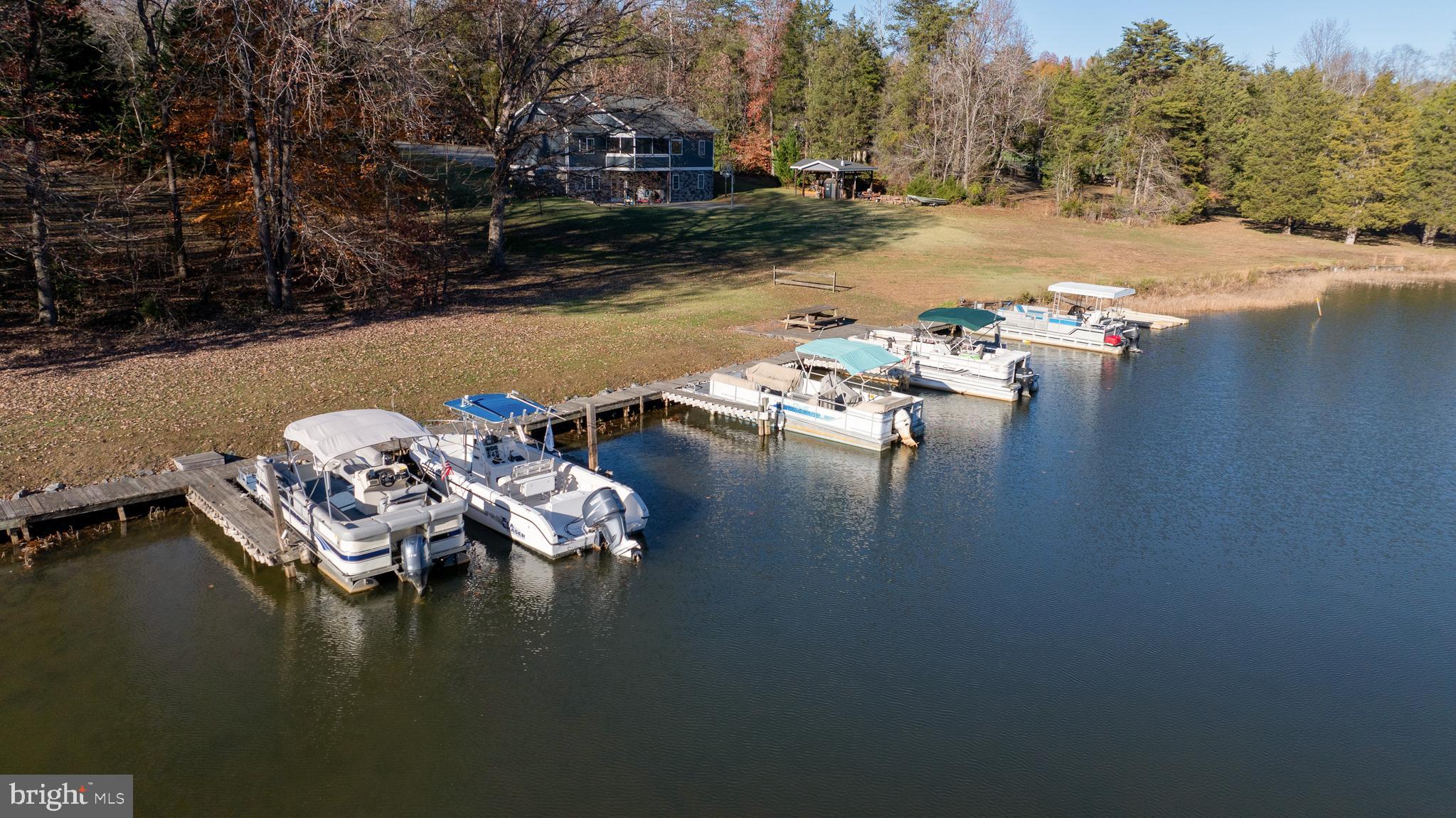 WILDWOOD ON LAKE ANNA - Residential