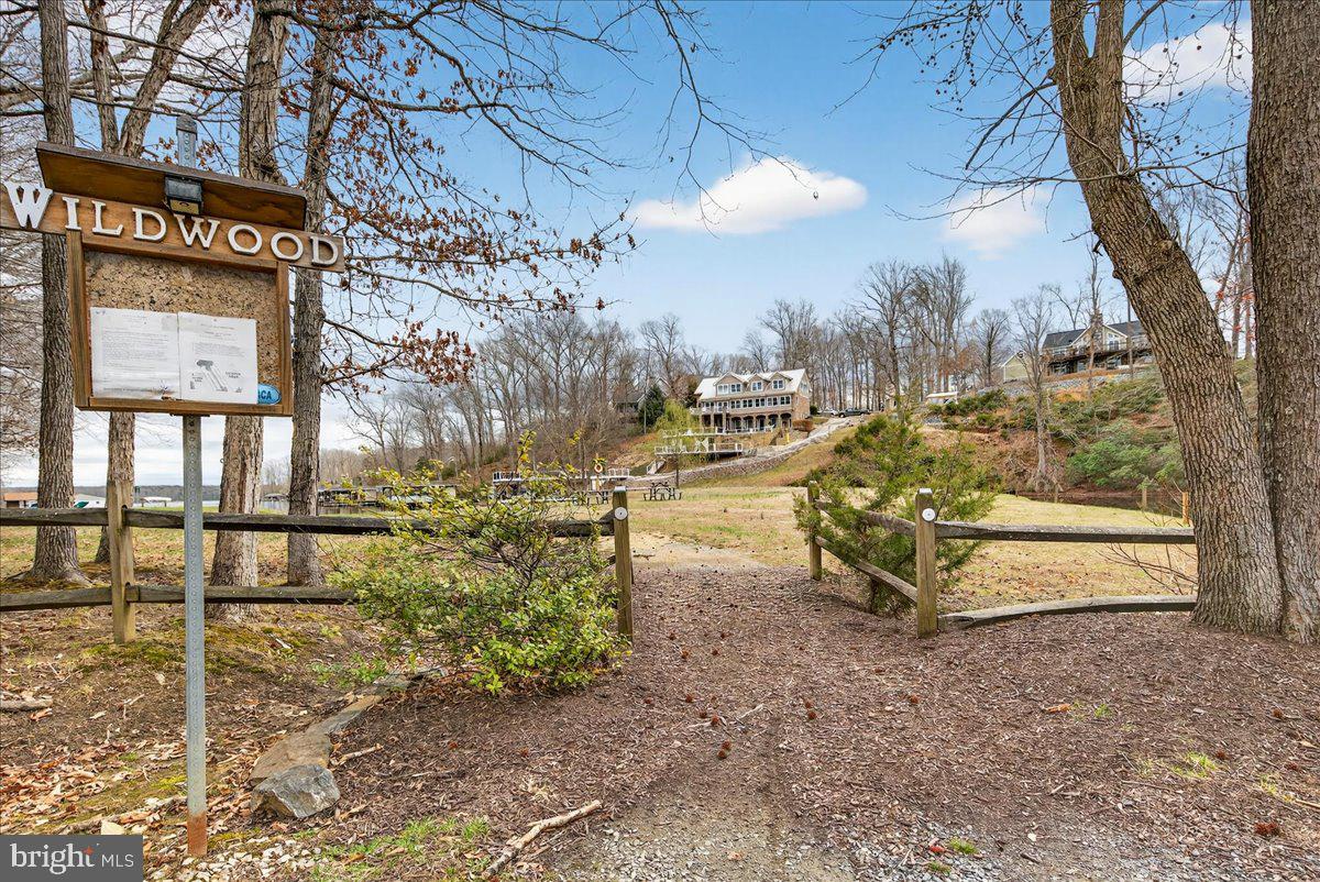 WILDWOOD ON LAKE ANNA - Residential