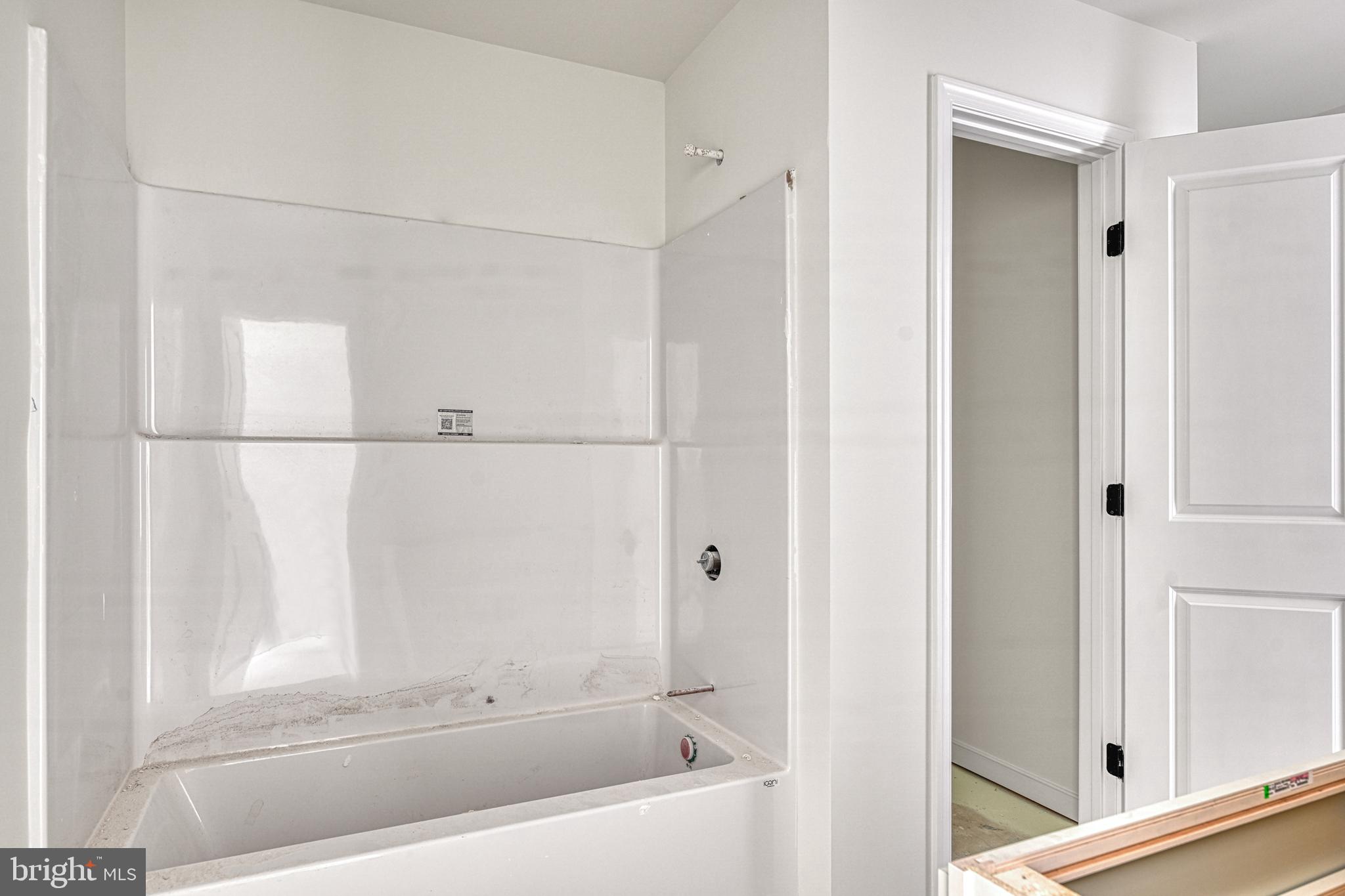 WILDWOOD ON LAKE ANNA - Residential