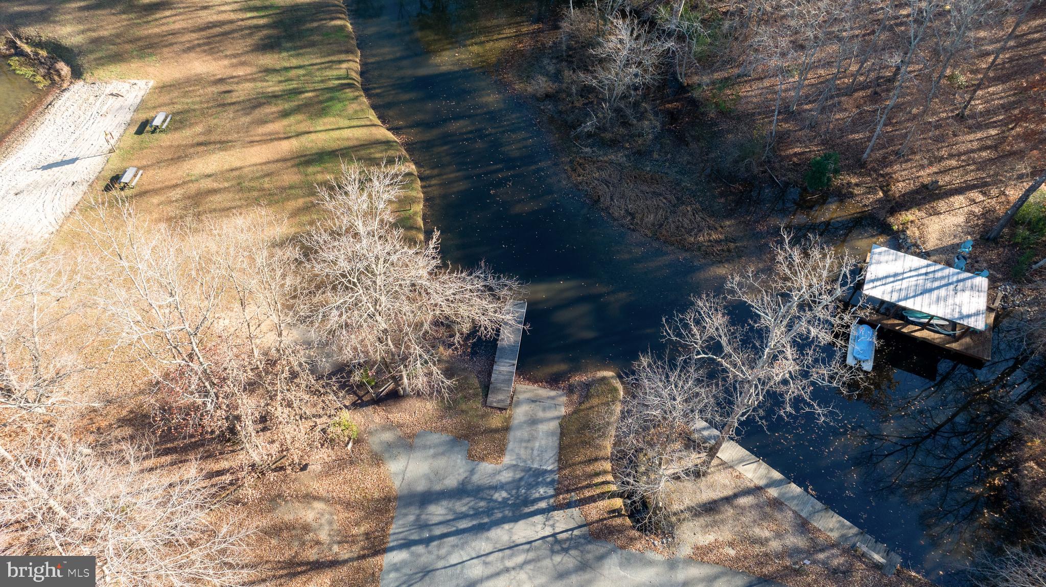 WILDWOOD ON LAKE ANNA - Residential