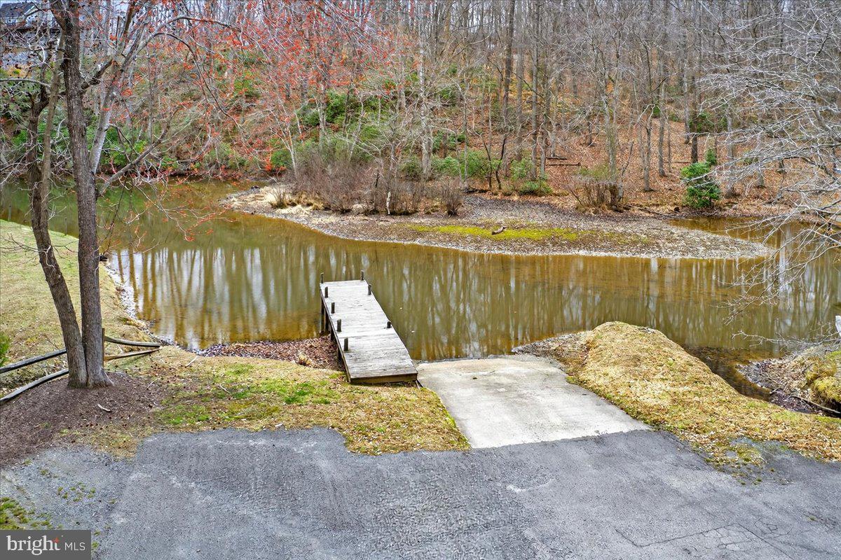 WILDWOOD ON LAKE ANNA - Residential