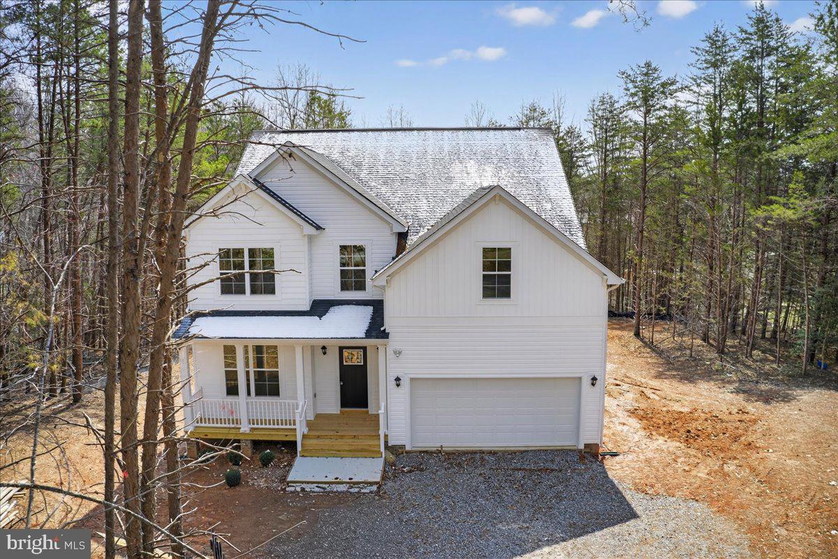 WILDWOOD ON LAKE ANNA - Residential