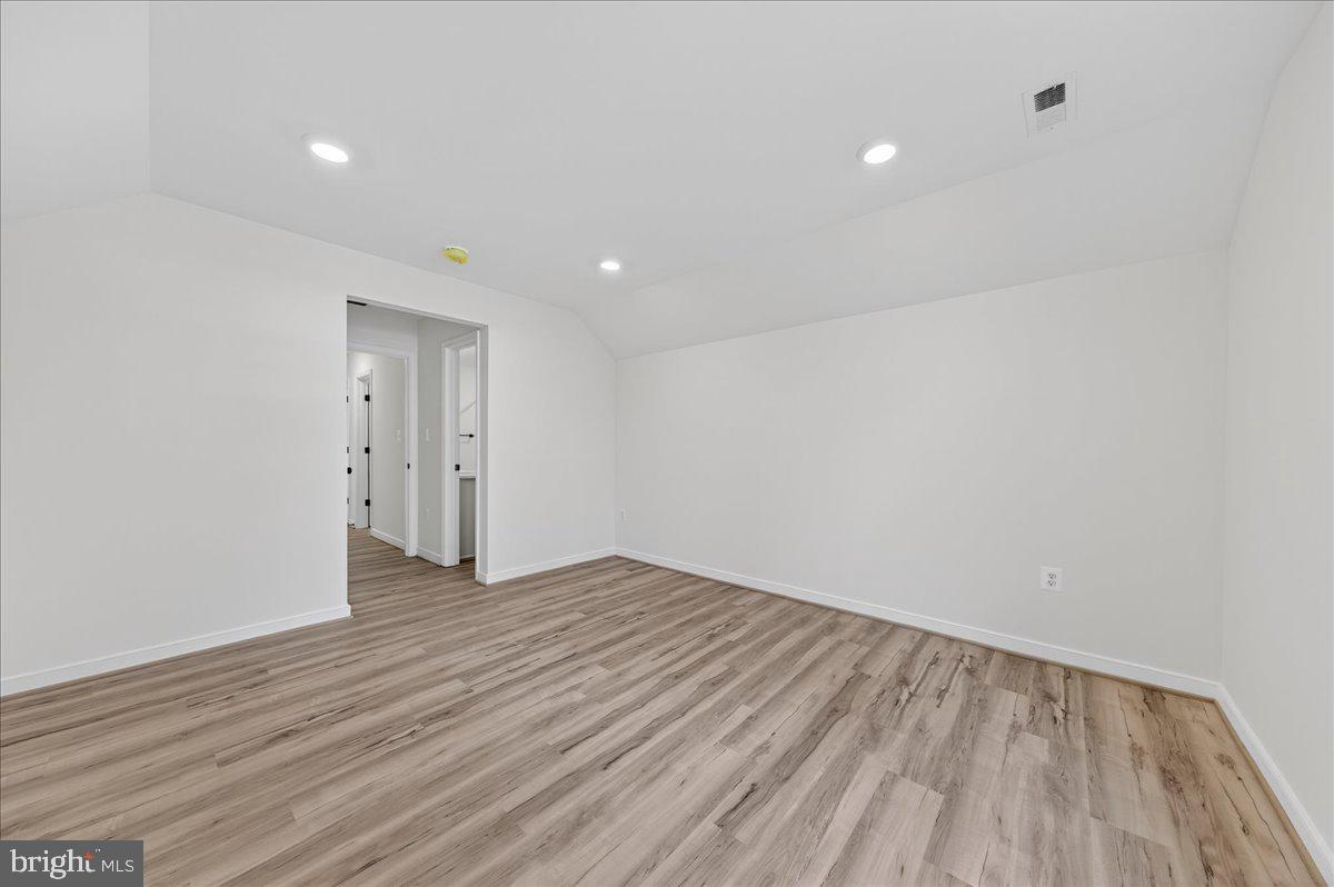 WILDWOOD ON LAKE ANNA - Residential