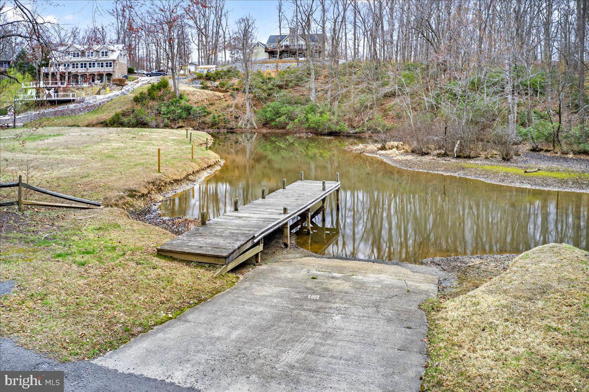 WILDWOOD ON LAKE ANNA - Residential