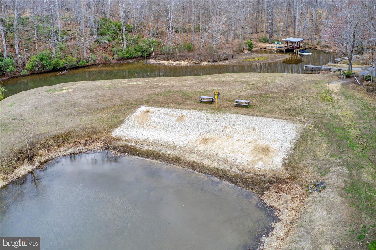 WILDWOOD ON LAKE ANNA - Residential