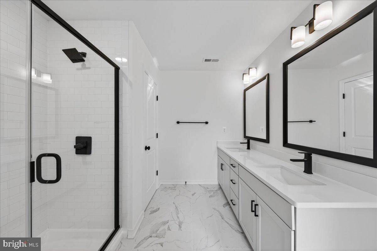 WILDWOOD ON LAKE ANNA - Residential