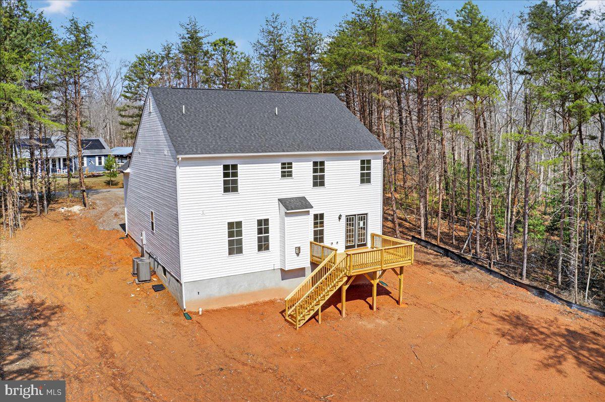 WILDWOOD ON LAKE ANNA - Residential