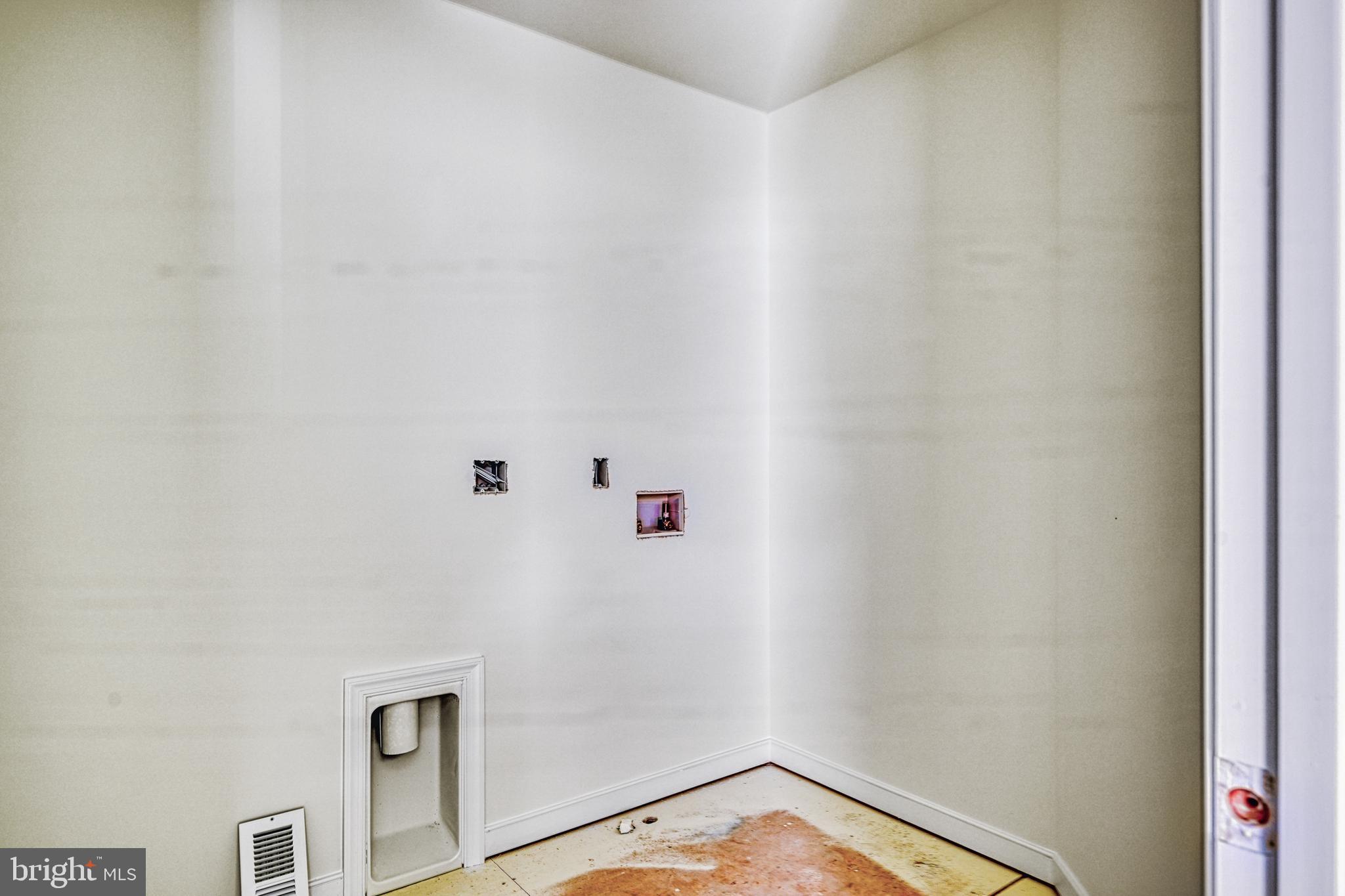 WILDWOOD ON LAKE ANNA - Residential