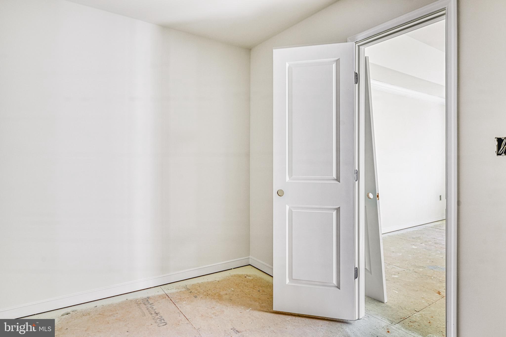 WILDWOOD ON LAKE ANNA - Residential