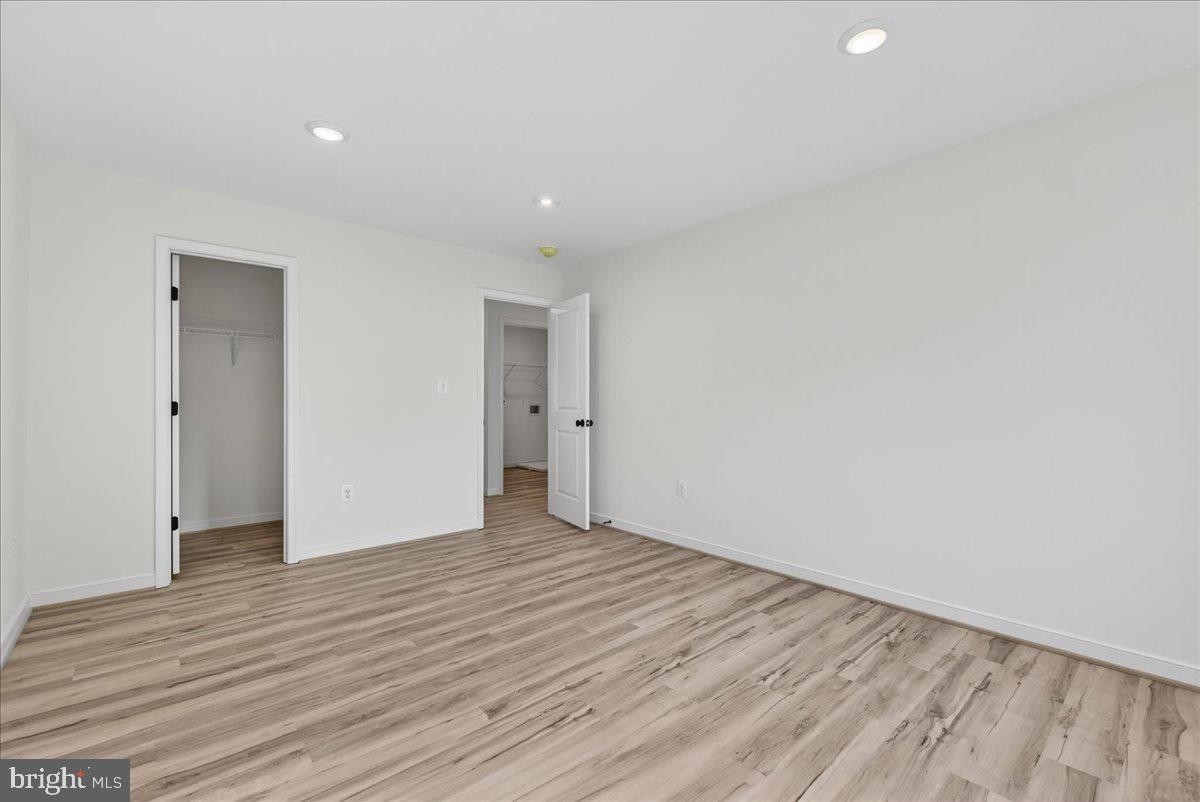 WILDWOOD ON LAKE ANNA - Residential