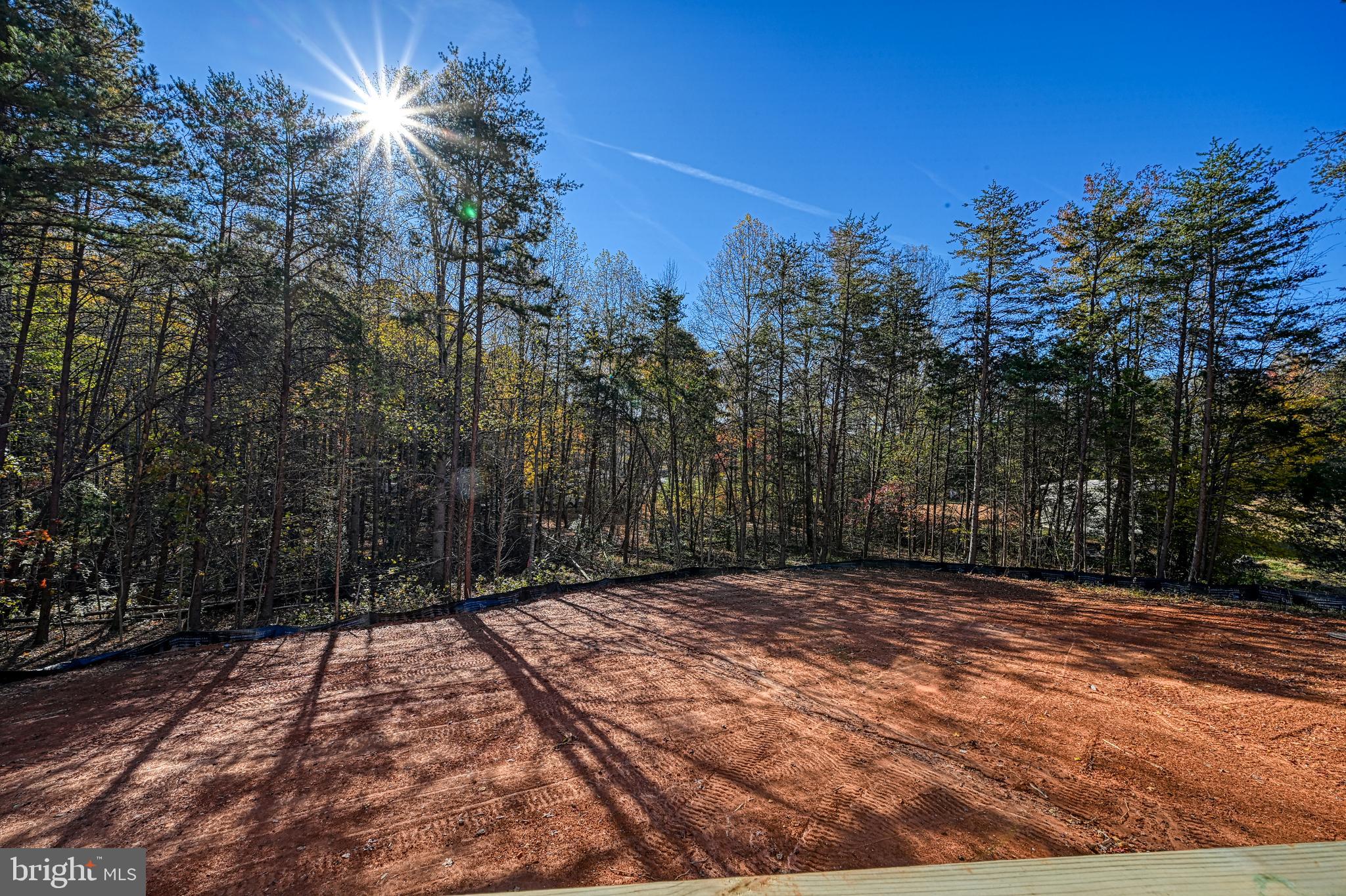 WILDWOOD ON LAKE ANNA - Residential