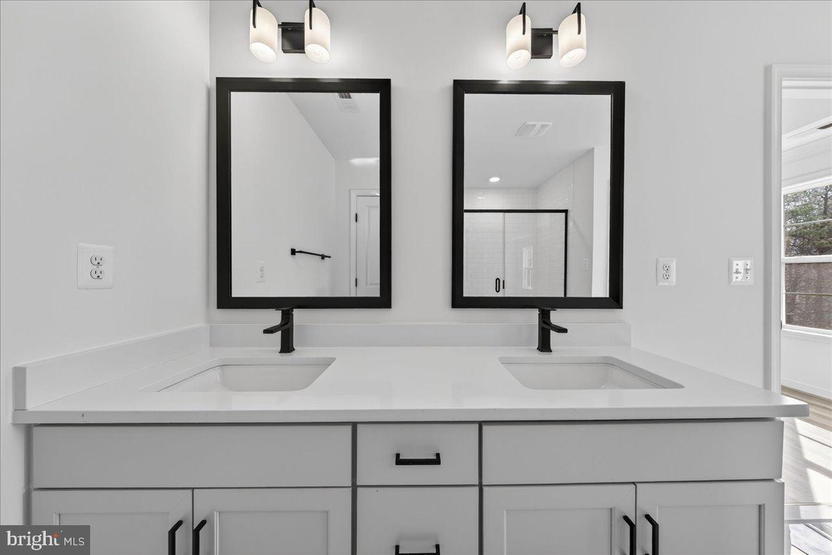 WILDWOOD ON LAKE ANNA - Residential