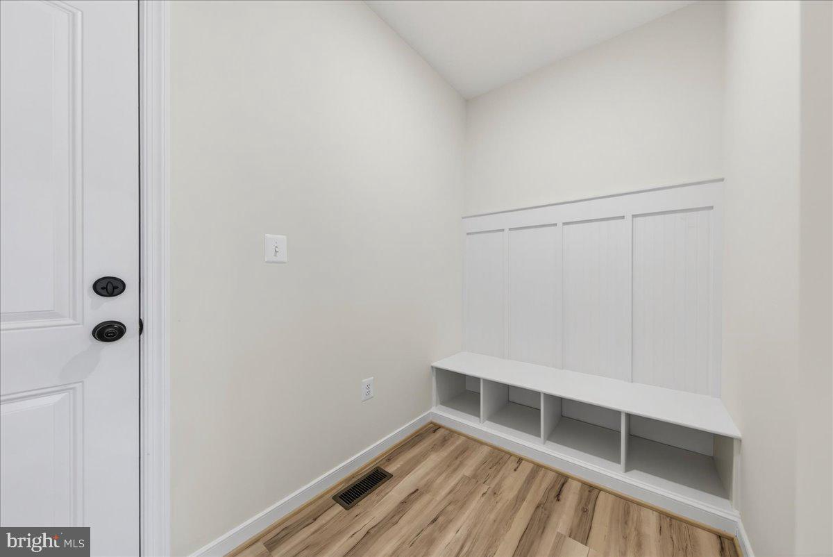 WILDWOOD ON LAKE ANNA - Residential