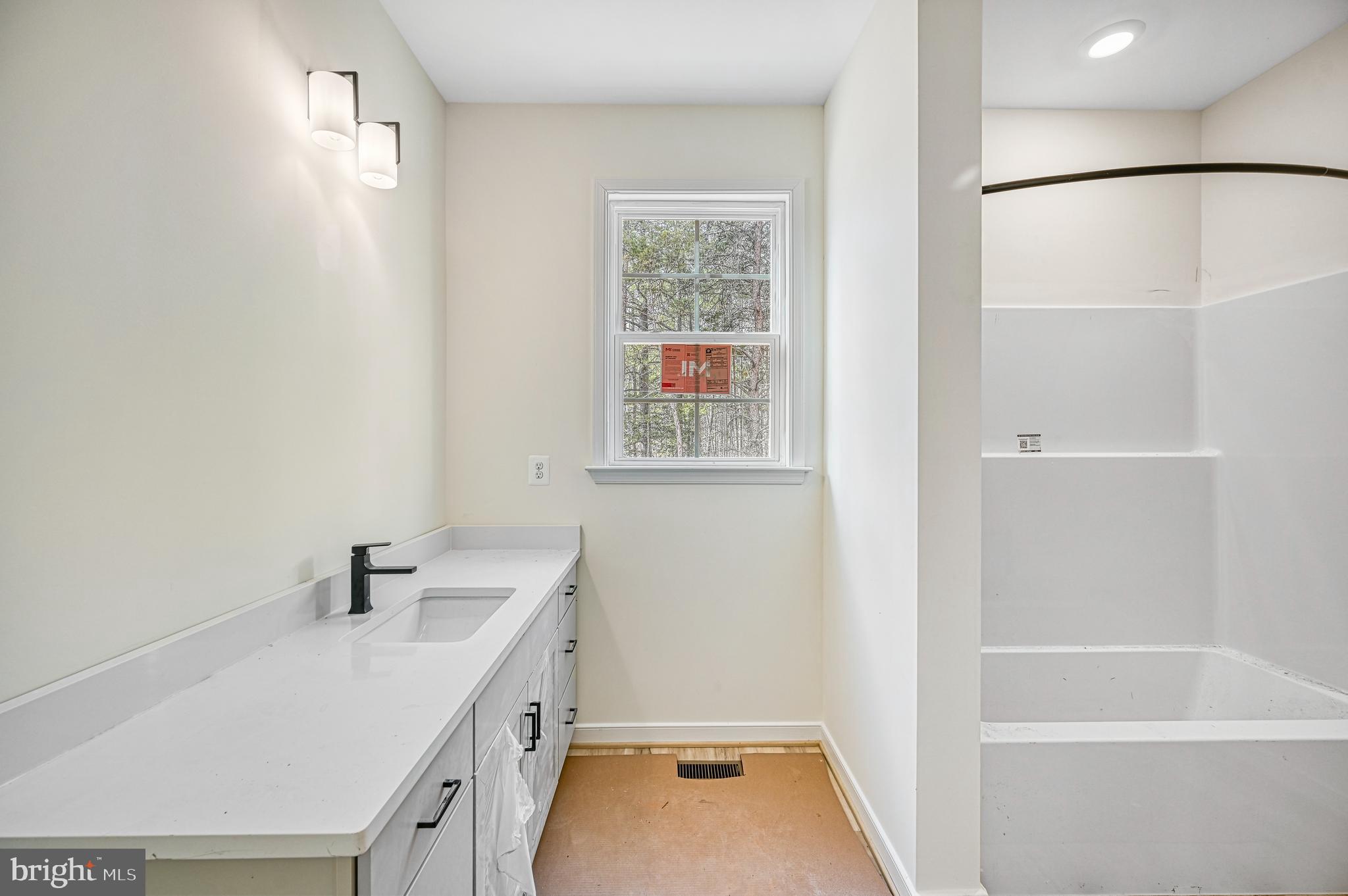 WILDWOOD ON LAKE ANNA - Residential