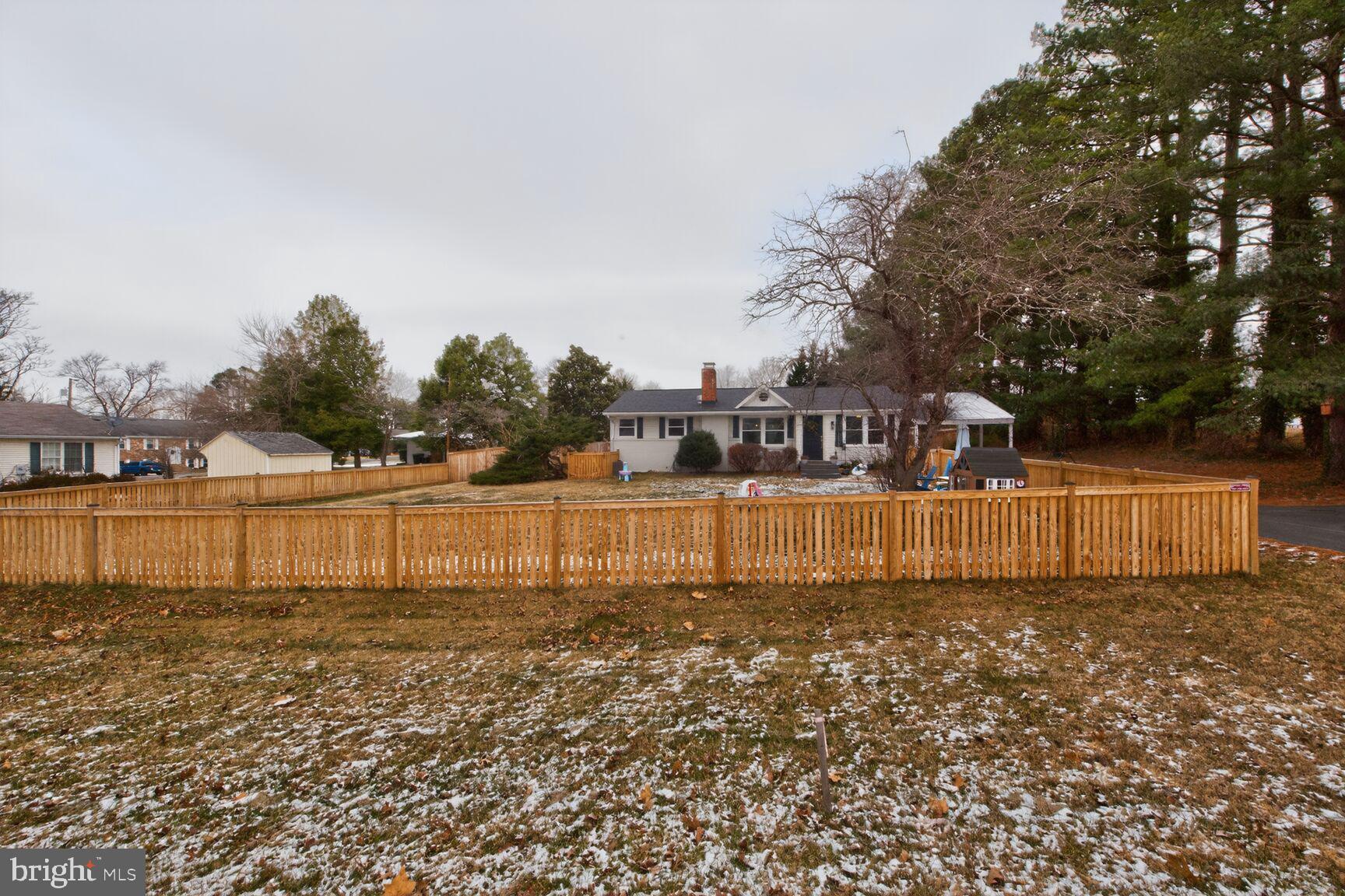 FOUR VIEWS - Residential